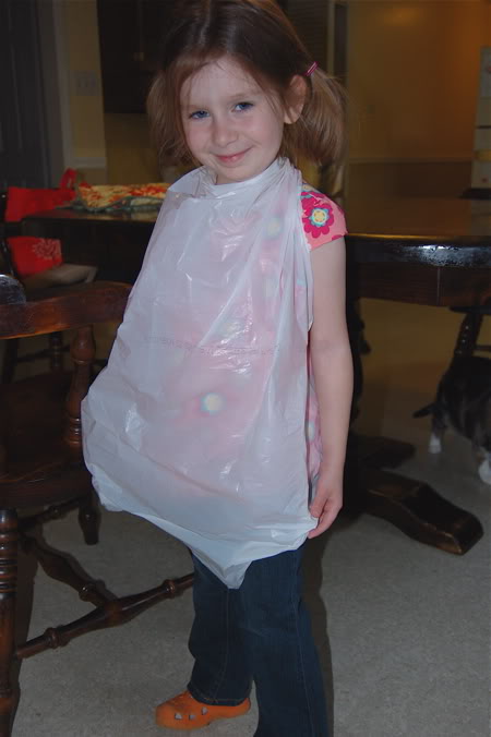 Tutorial - Make an art smock from a garbage bag - Inner Child Fun