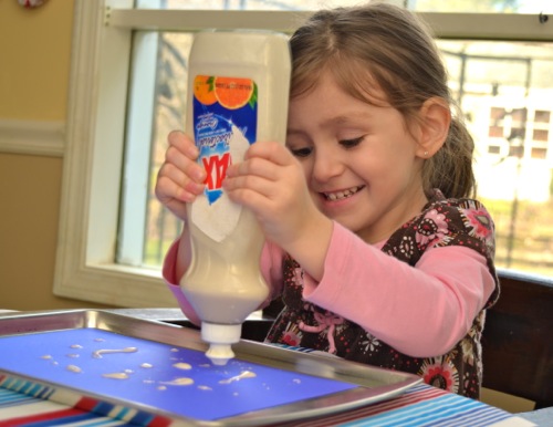 Puffy Paint Snowflake Craft - Happy Toddler Playtime