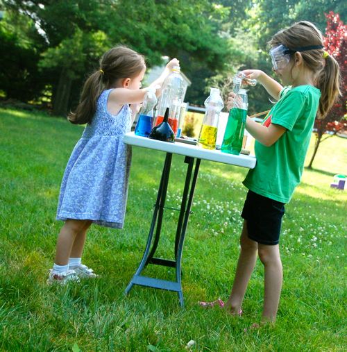 10 Ways to Play and Learn with Water Outdoors