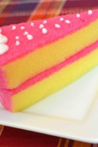 Pretend Cake Tutorial- This simple, no-sew craft is great for rainy days, or any time you'd like to enhance pretend play!!
