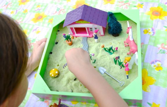 Developing Storytelling Skills with a Mini Sandbox