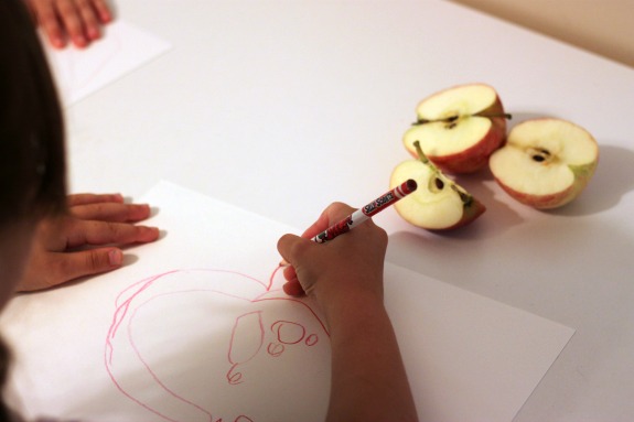 Apple Themed Unit- Fun ways to incorporate art, math, science, cooking, reading and more!