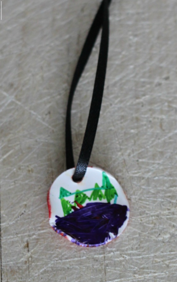 Shrinky Dink Necklaces! A gift that kids can make for the holidays!