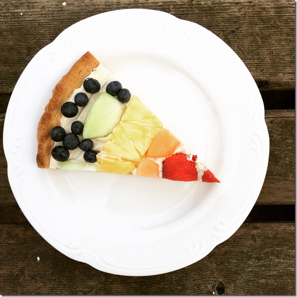 St. Patrick's Day Snack Idea -- Rainbow Fruit Pizza!